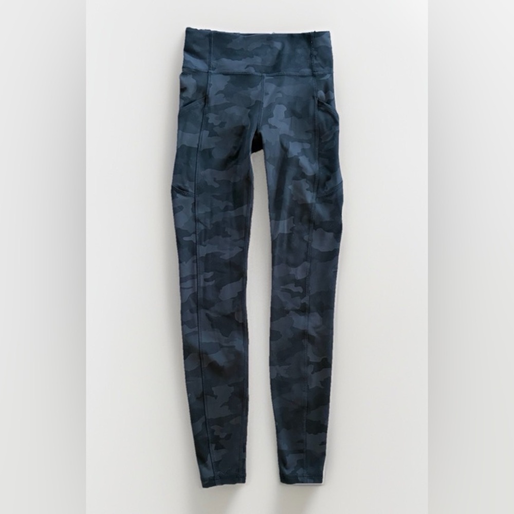 Lululemon Fast & Free High-Rise Leggings Black Camo Size 4 Side Pockets